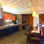 Ara Town House
