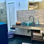 Ara Town House *