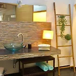 Ara Town House