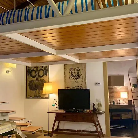 Ara Town House Holiday home *