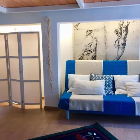 Ara Town House Holiday home *